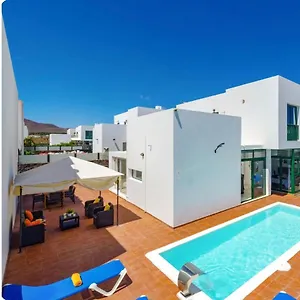 Spacious Private & Private Heated Pool - Sunshine , Costa Teguise España